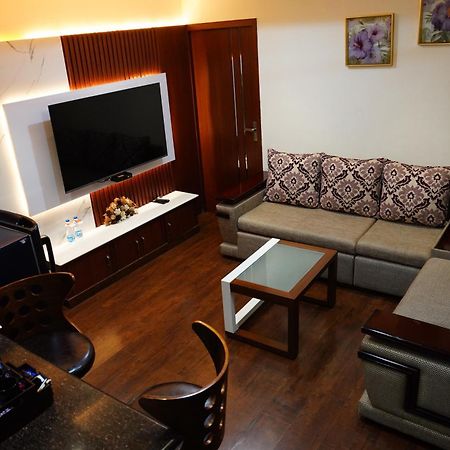 Chola Serviced Apartment Tiruchirappalli Eksteriør billede
