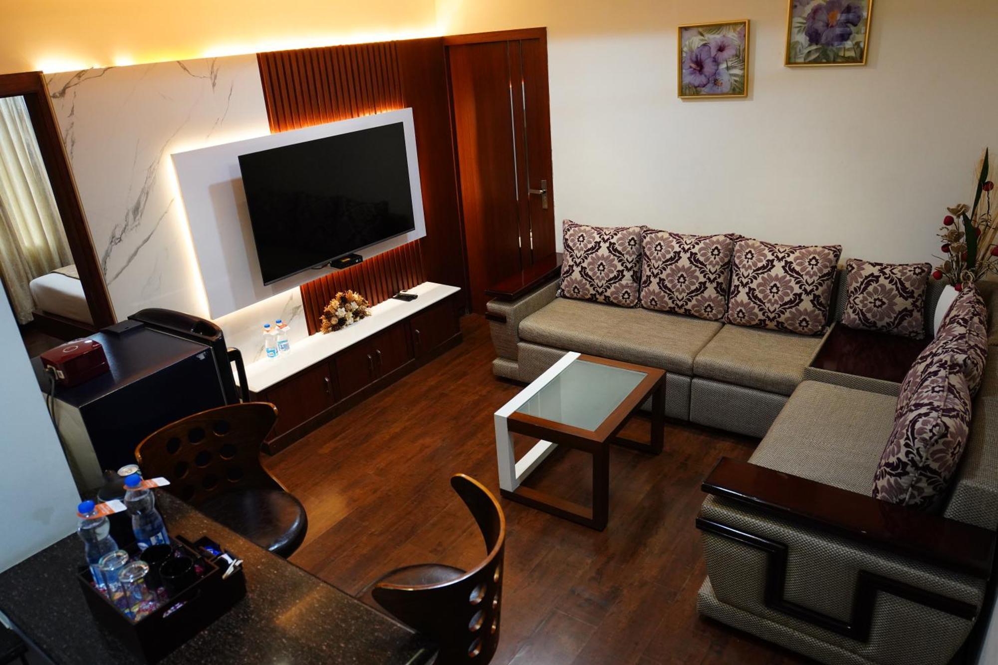 Chola Serviced Apartment Tiruchirappalli Eksteriør billede