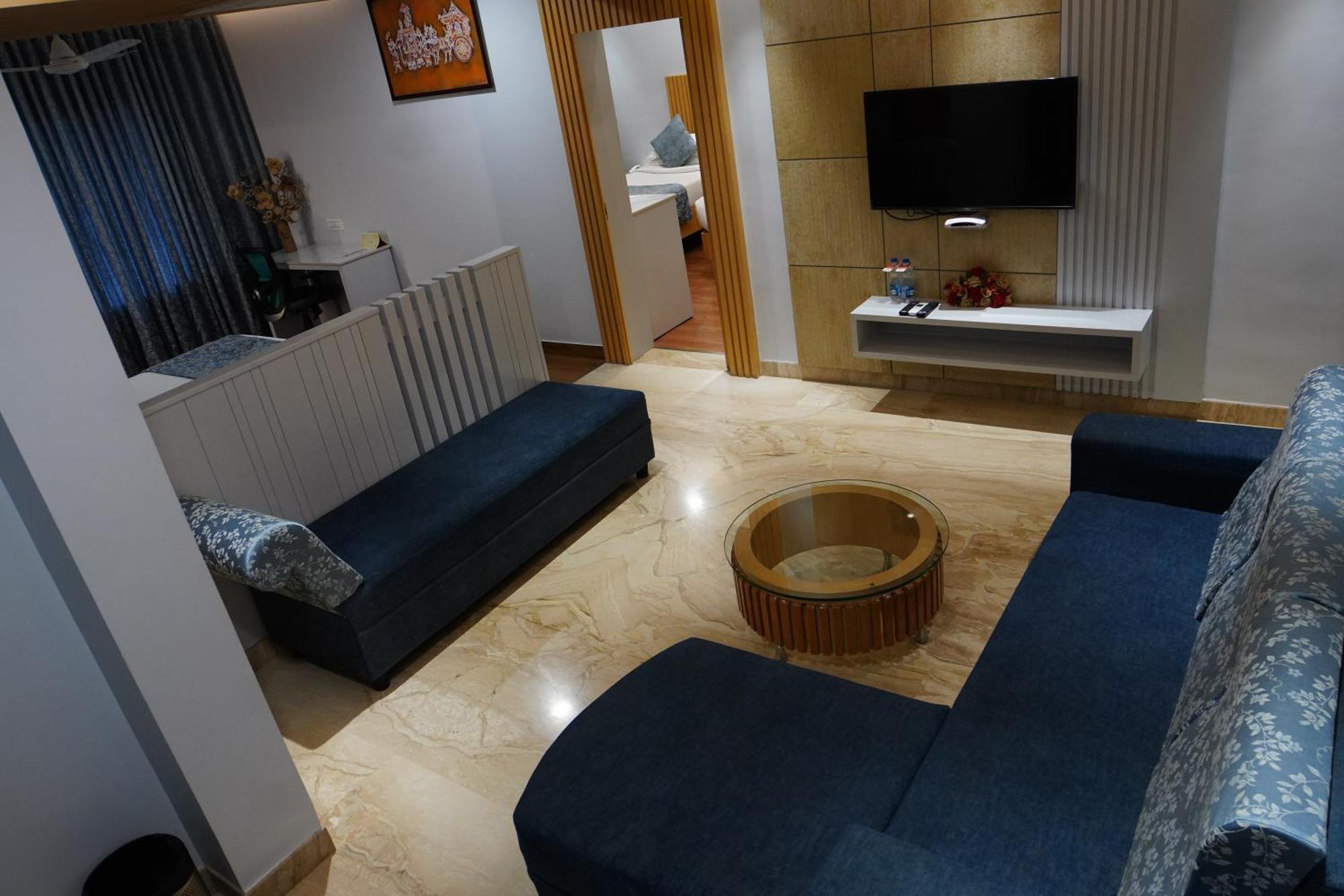 Chola Serviced Apartment Tiruchirappalli Eksteriør billede