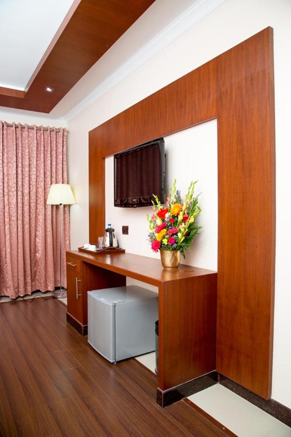 Chola Serviced Apartment Tiruchirappalli Eksteriør billede