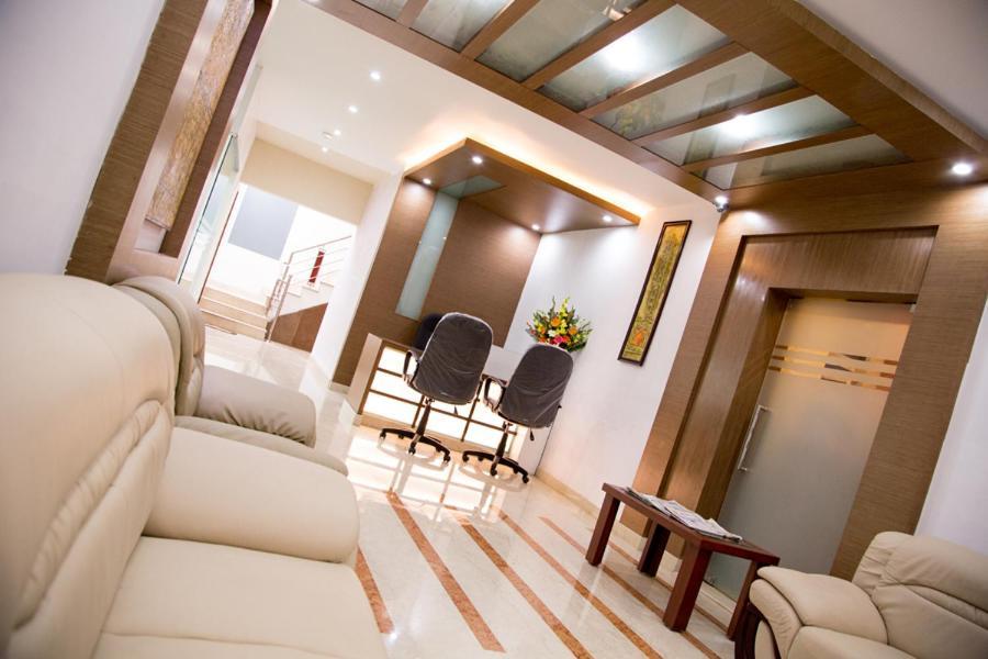Chola Serviced Apartment Tiruchirappalli Eksteriør billede
